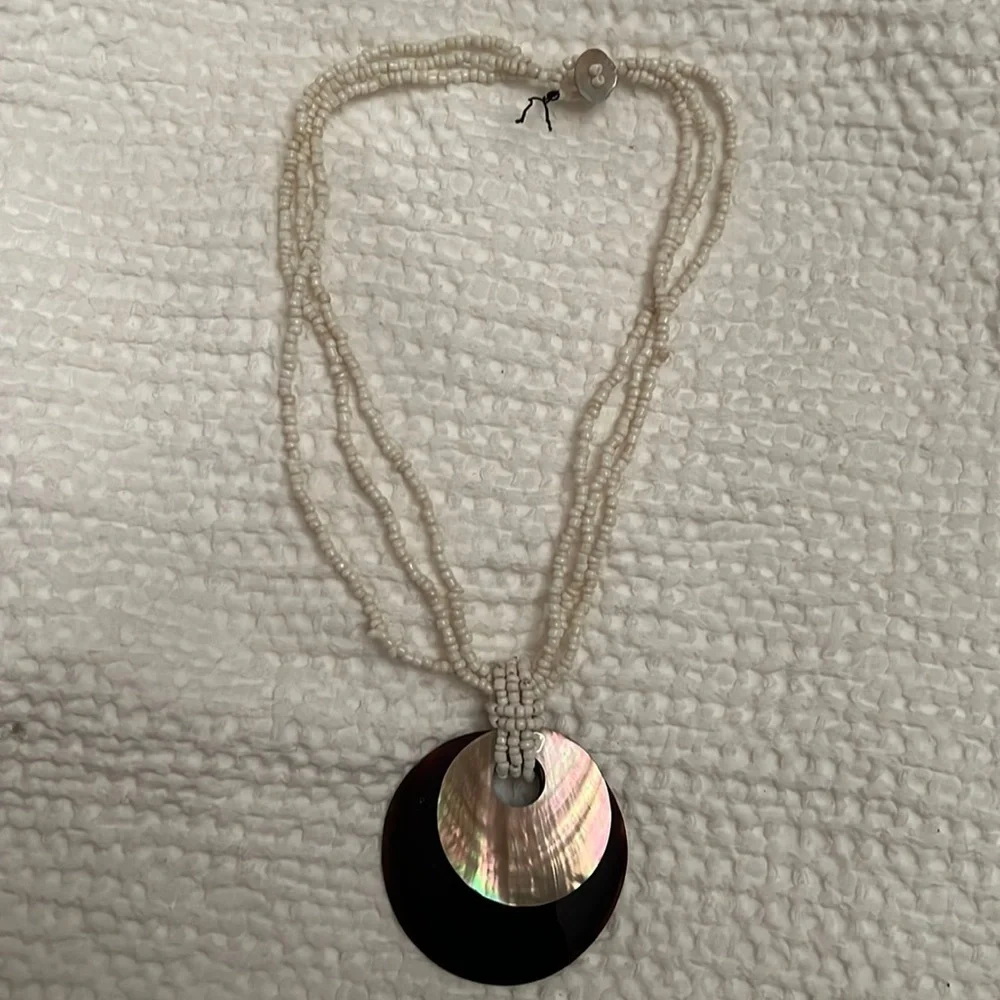 Shell necklace - Picture 1 of 3
